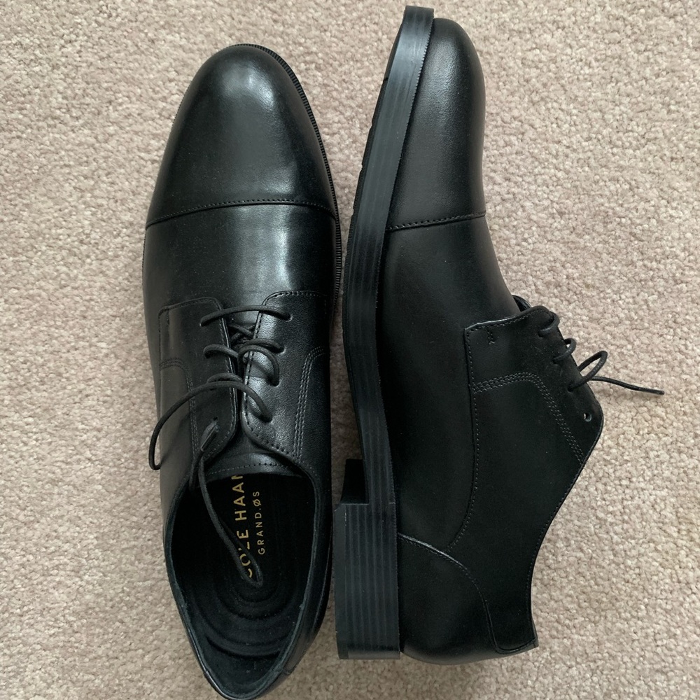 Cole Haan mens black dress shoes. NWT.